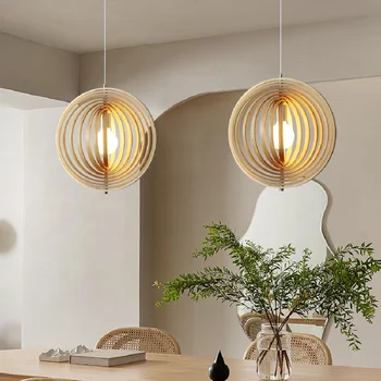Japán egyszerű, tömör fa étterem csillár kreatív művészeti forgatható lámpa csillár napló stílusban otthon maradni táblázat világítás