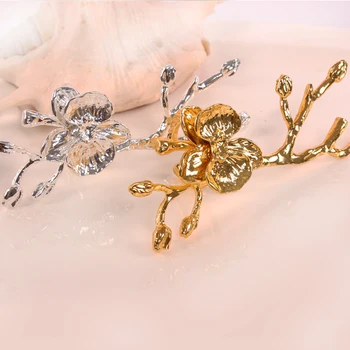 2db Fashion Szalvéta Gyűrű, Arany Virág Szalvéta tartó Ezüst Serviette Gyűrű Nyugati Vacsora Törölközőt Ring Hotel Asztal Dekoráció